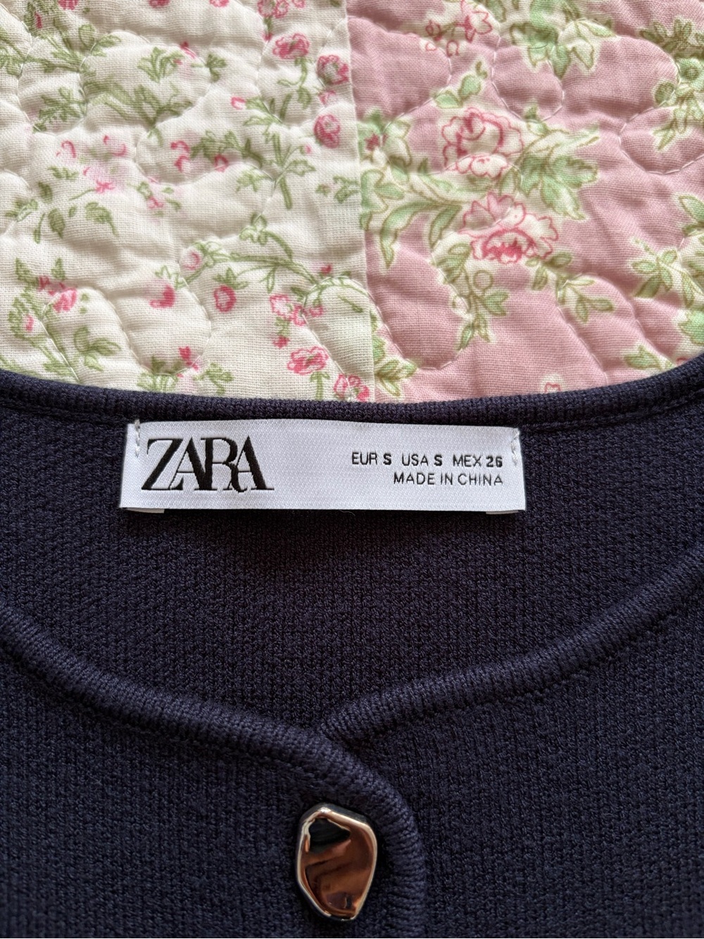 Zara Navy Sleeveless Knit Button-Front Top - Picture 3 of 4